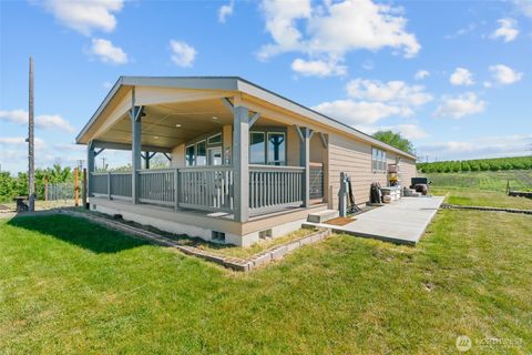 Photo of 1351 Nass Road, Granger, WA 98932 (MLS # 2525385)