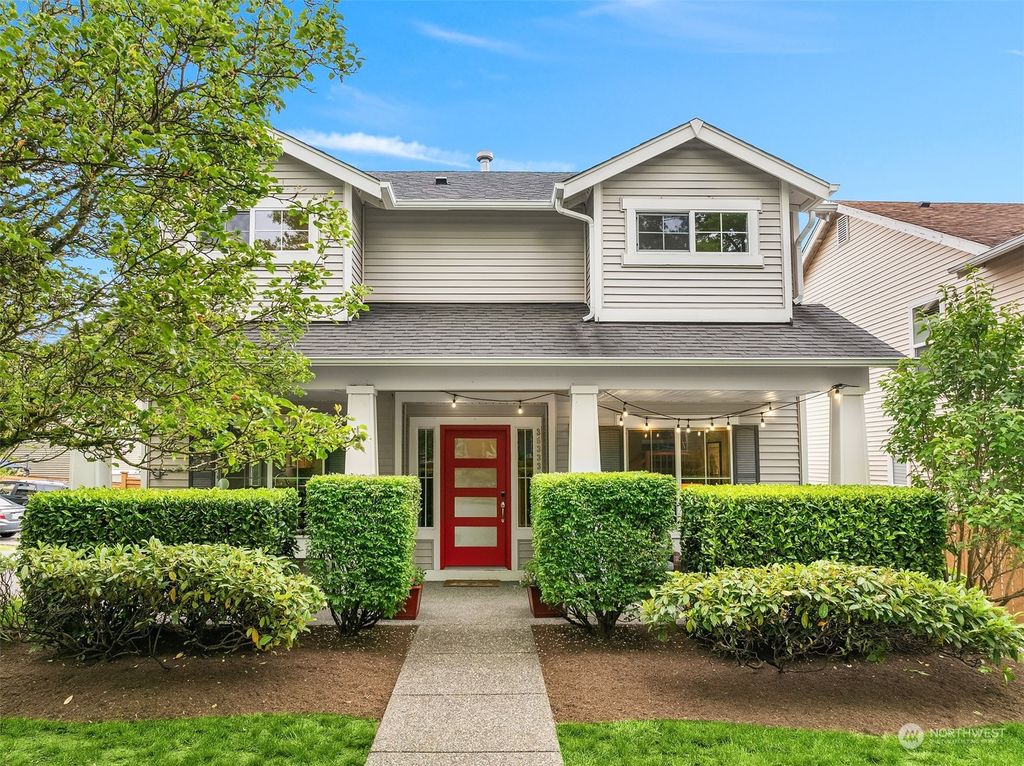 Photo of 35333 SE Ridge Street, Snoqualmie, WA 98065 (MLS # 2250969)
