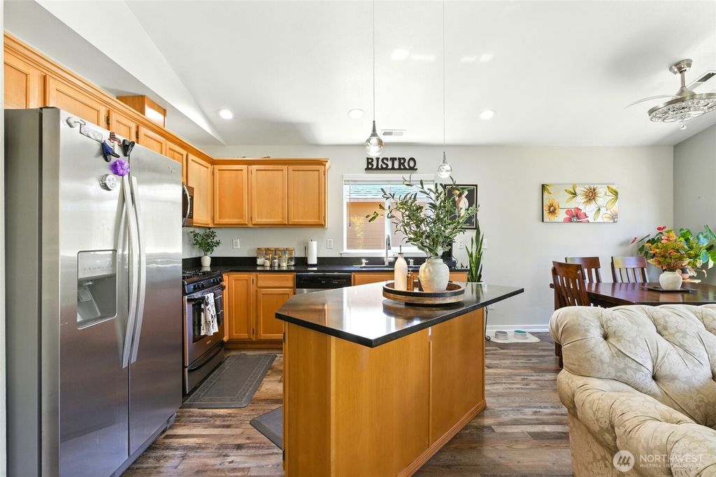 Photo of 14805 41st Avenue W, Lynnwood, WA 98087 (MLS # 2421260)