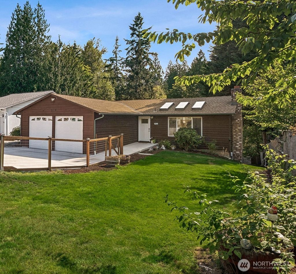 Photo of 25318 170th Place SE, Covington, WA 98042 (MLS # 2402146)