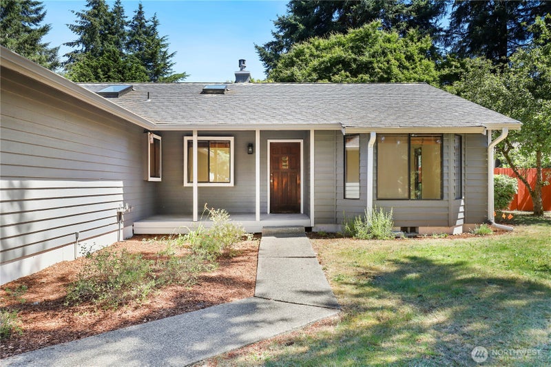 232 Planer Court SE