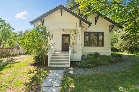 Photo of 8413 309th Place SE, Issaquah, WA 98027 (MLS # 2508387)
