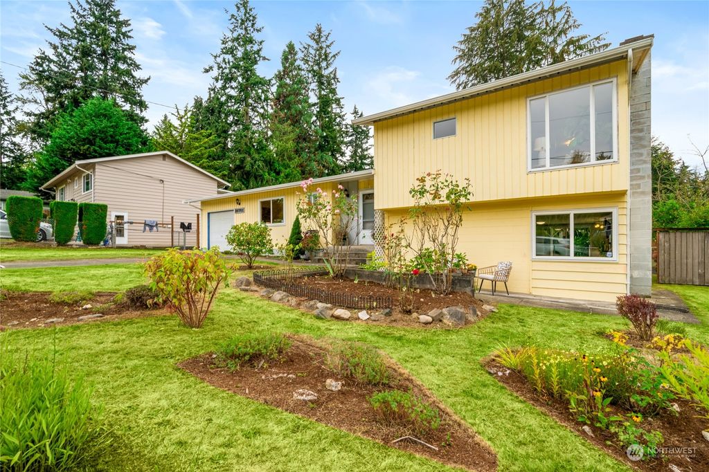 Photo of 28701 37th Place S, Auburn, WA 98001 (MLS # 2320429)