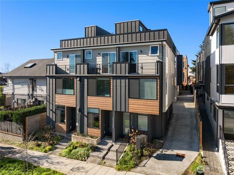 Photo of 4515 Sunnyside Avenue N #B, Seattle, WA 98103 (MLS # 2479407)