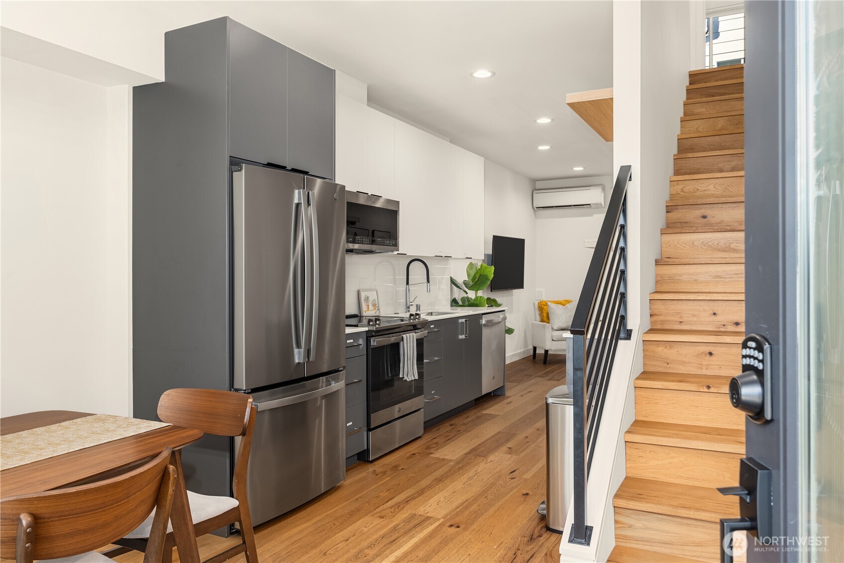 4515 Sunnyside Avenue N B