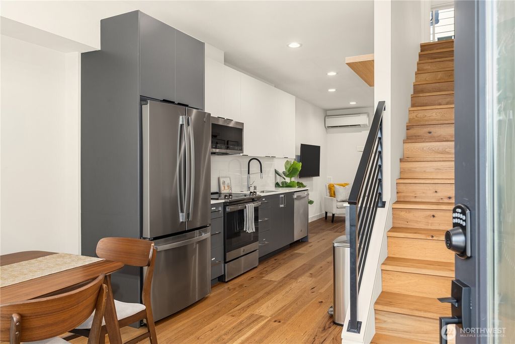 Photo of 4515 Sunnyside Avenue N #B, Seattle, WA 98103 (MLS # 2479407)