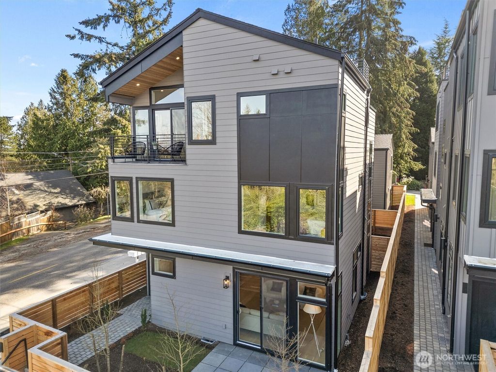 Photo of 1261 NE 100th Street, Seattle, WA 98125 (MLS # 2405300)