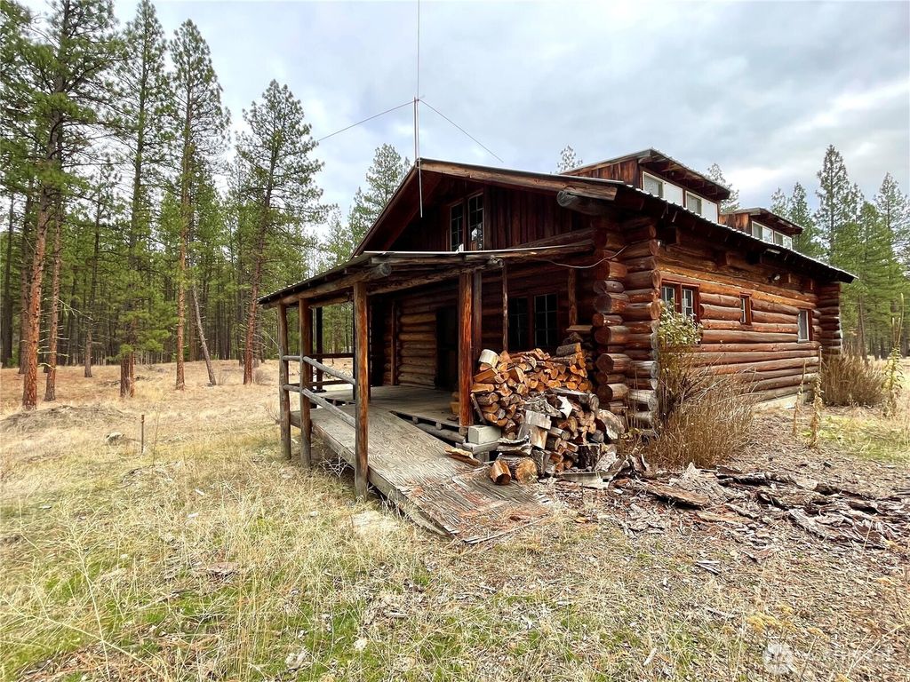 Photo of 27 Gooseberry Way, Tonasket, WA 98855 (MLS # 2456485)