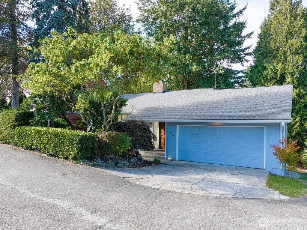 Photo of 2806 NE 177th Place, Lake Forest Park, WA 98155 (MLS # 2436385)