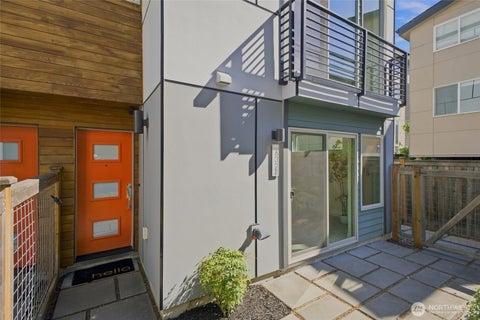 Photo of 632 NW 85th St ST #B, Seattle, WA 98117 (MLS # 2585625)