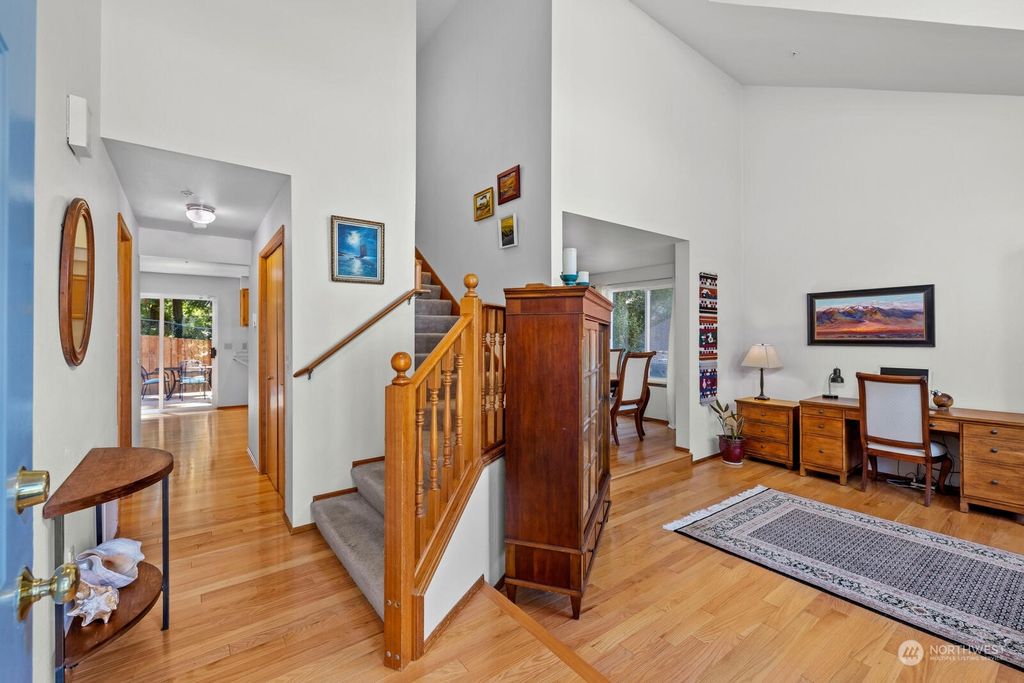 Photo of 11213 SE 186th Lane, Renton, WA 98055 (MLS # 2101994)