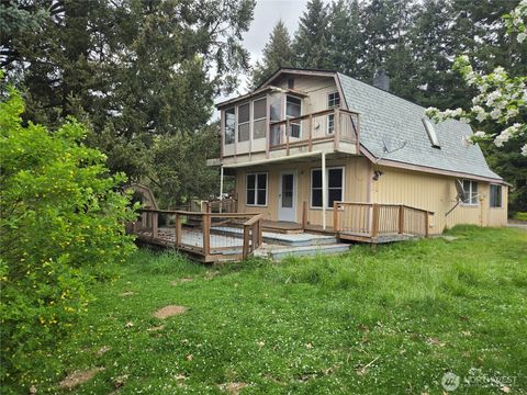 Photo of 16412 115th Lane SE, Yelm, WA 98597 (MLS # 2513788)