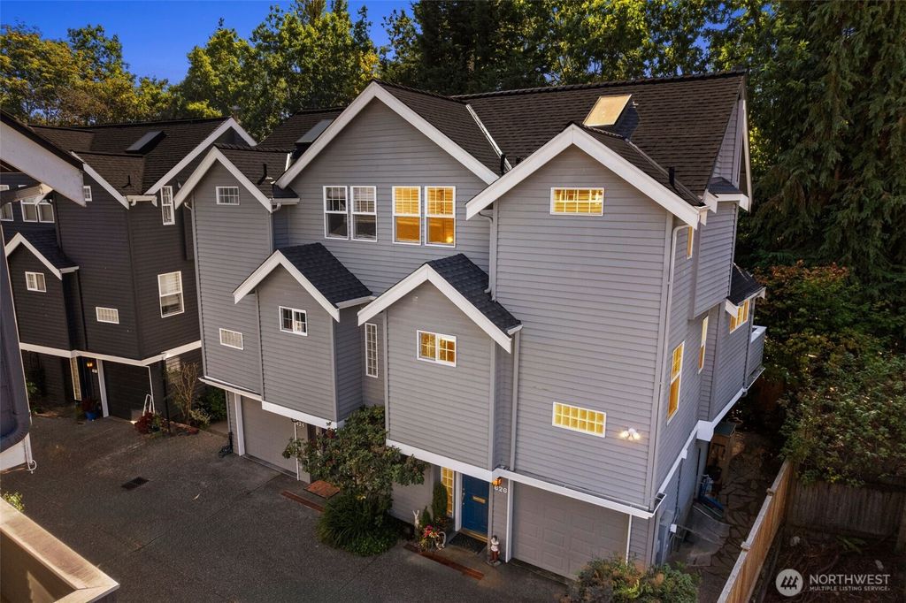 Photo of 626 Lake Washington Boulevard E, Seattle, WA 98112 (MLS # 2436546)