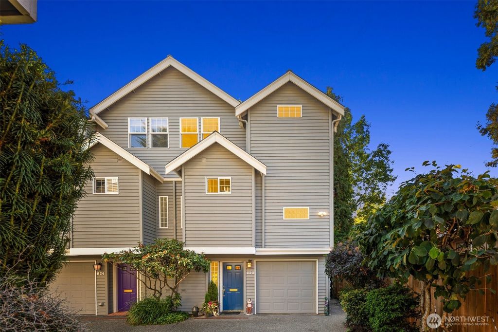 Photo of 626 Lake Washington Boulevard E, Seattle, WA 98112 (MLS # 2436546)