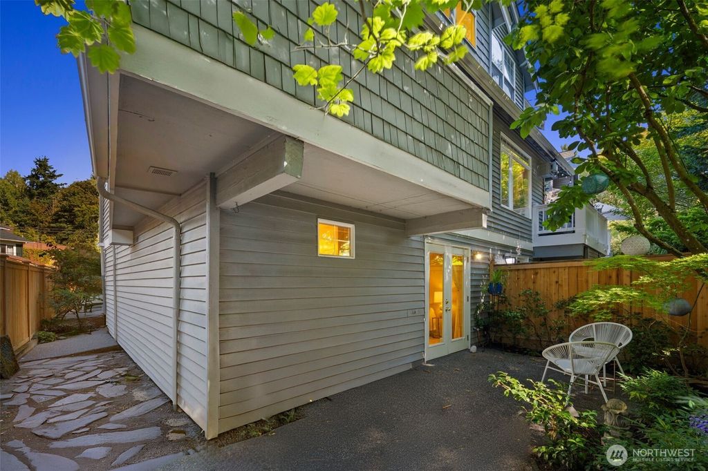 Photo of 626 Lake Washington Boulevard E, Seattle, WA 98112 (MLS # 2436546)