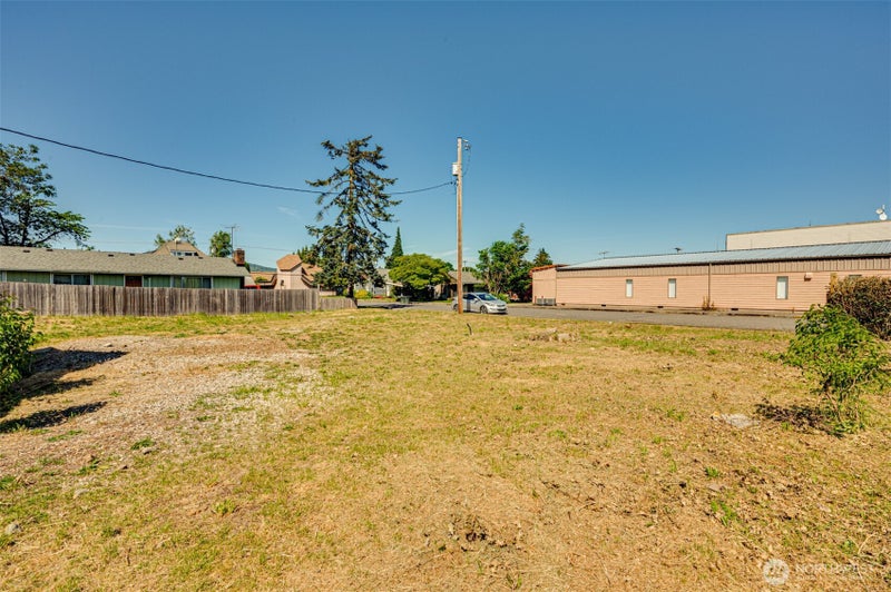 512 Davidson Avenue