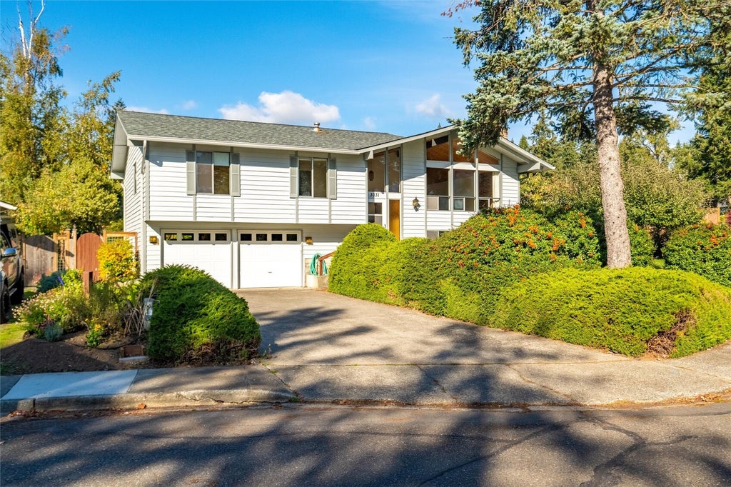 Photo of 3031 Crest Court, Bellingham, WA 98226 (MLS # 2596102)