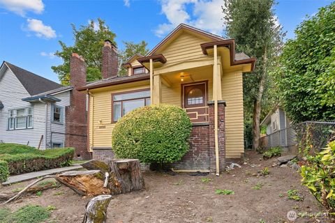 Photo of 6063 6th Avenue NE, Seattle, WA 98115 (MLS # 2438531)
