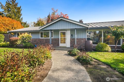 Photo of 11006 SE 31st Street, Bellevue, WA 98004 (MLS # 2448873) Photo of 11006 SE 31st Street, Bellevue, WA 98004 (MLS # 2448873)