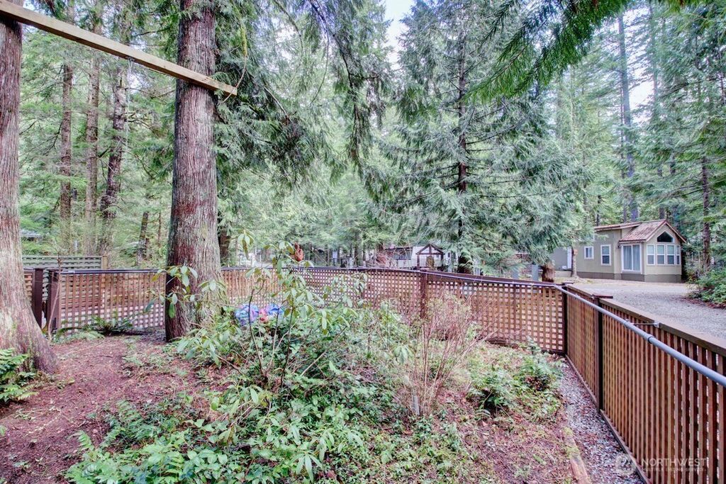 Photo of 10 Riverside Drive, Deming, WA 98244 (MLS # 2517732)