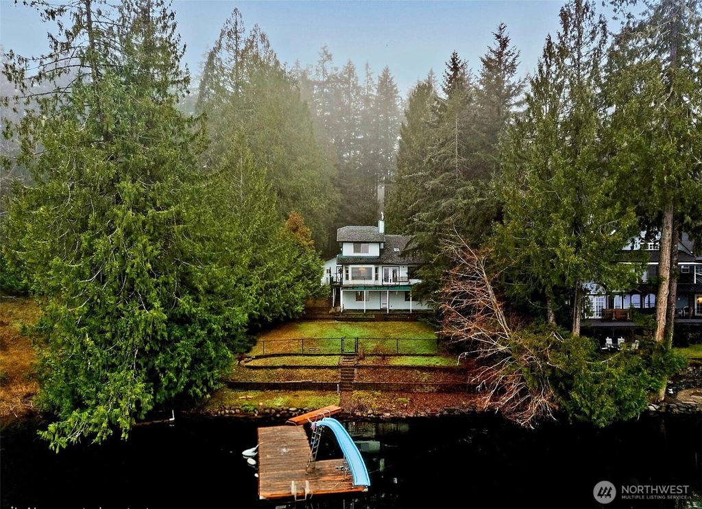 Photo of 250 NE Panther Lake Rd Rd, Bremerton, WA 98312 (MLS # 2461290)