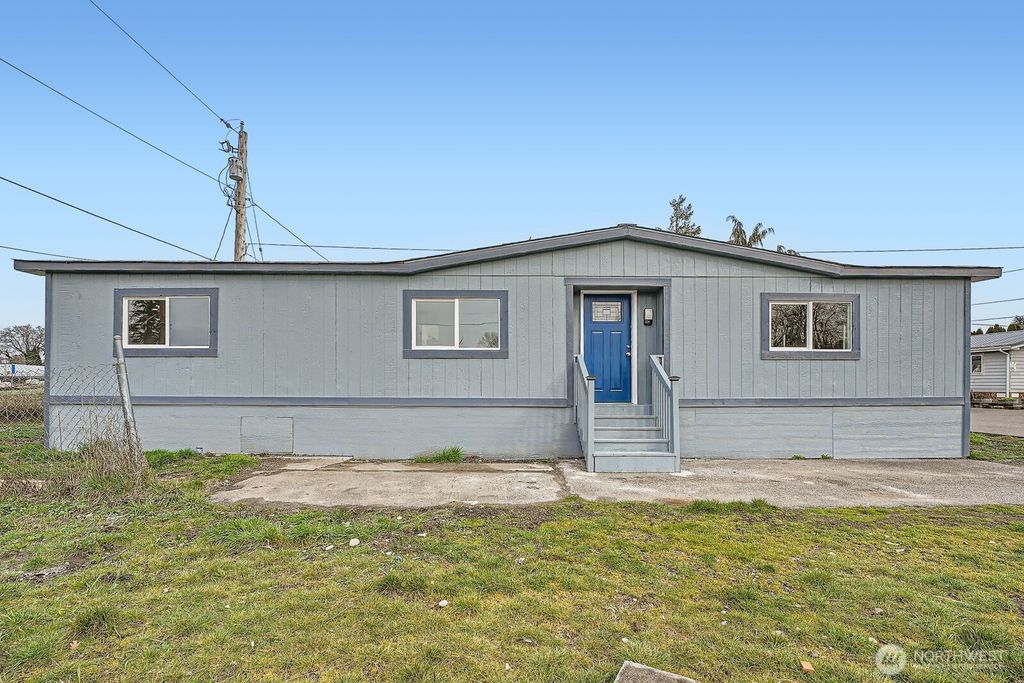 Photo of 7110 146th Street SW #35, Lakewood, WA 98439 (MLS # 2472729)