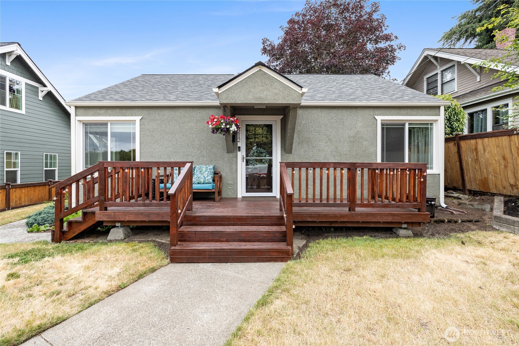 4212 N 27th