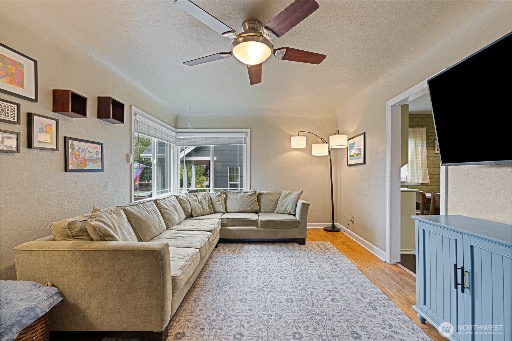 4212 N 27th