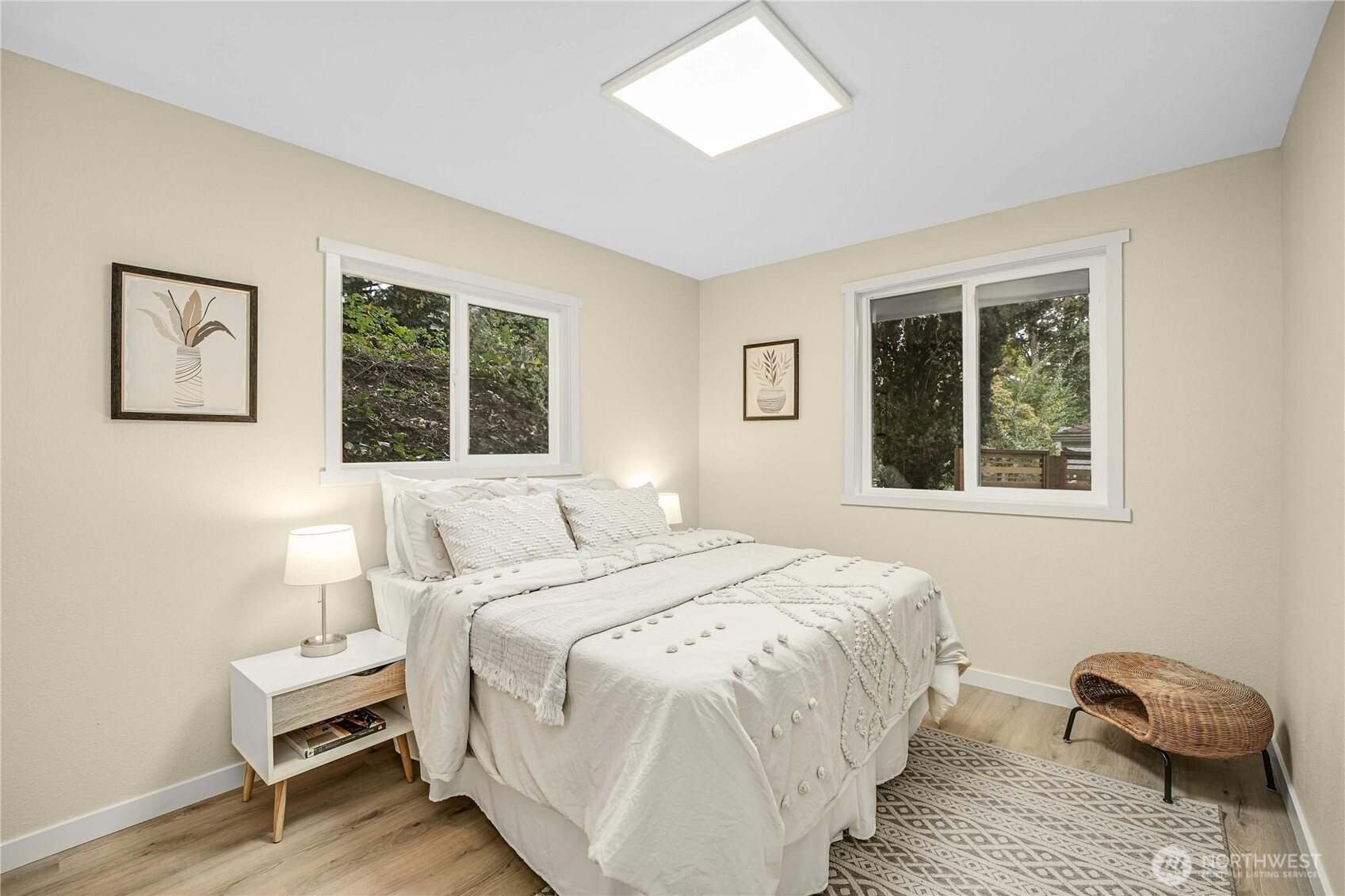 Seattle, Washington 98118, United States, 4 Bedrooms Bedrooms, ,3 BathroomsBathrooms,Residential,Active,125806