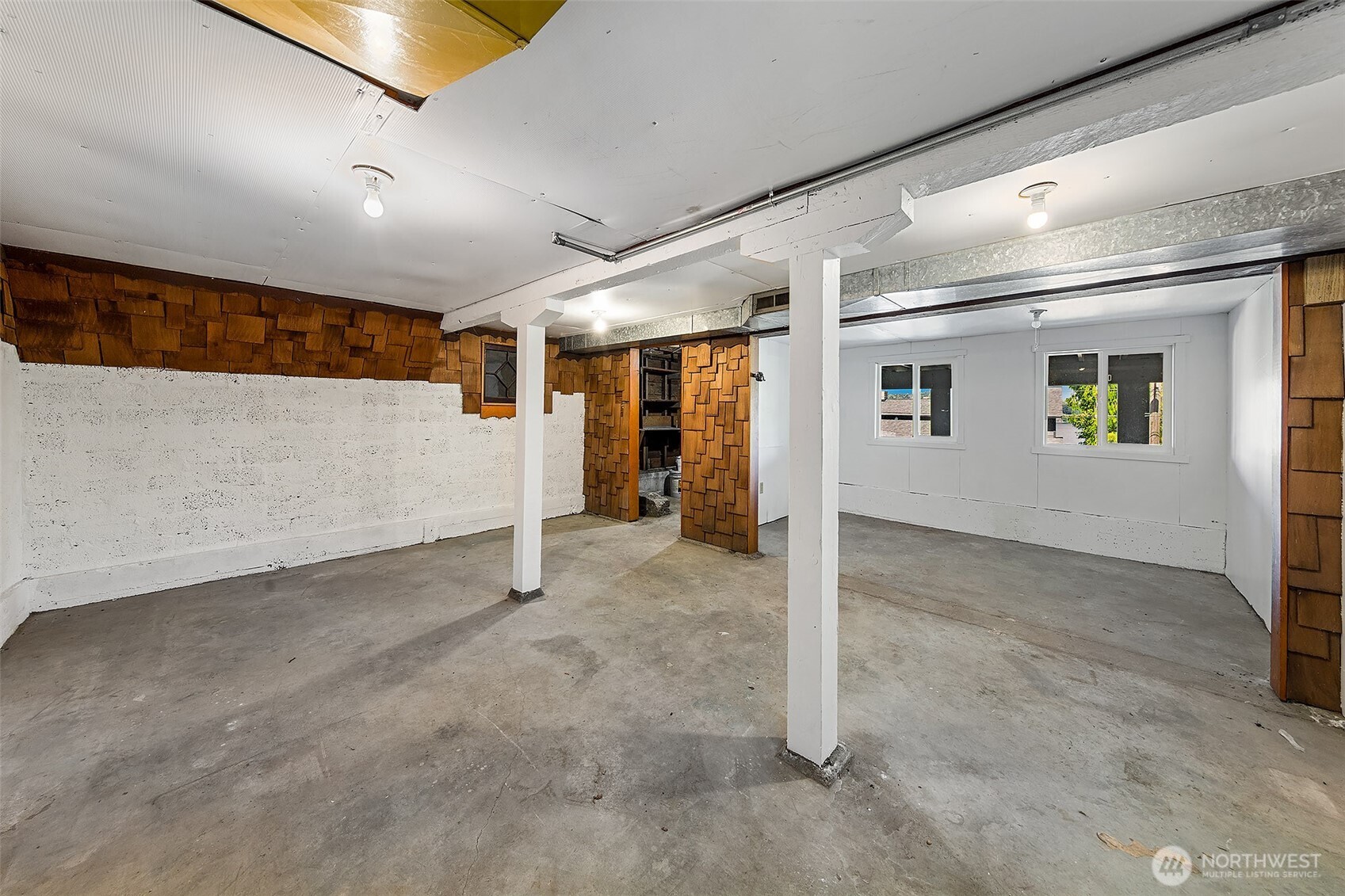 Seattle, Washington 98118, United States, 4 Bedrooms Bedrooms, ,3 BathroomsBathrooms,Residential,Active,125806