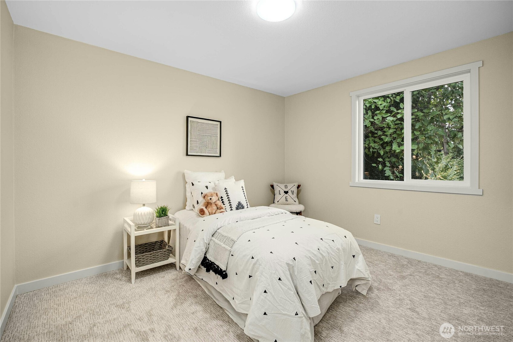 Seattle, Washington 98118, United States, 4 Bedrooms Bedrooms, ,3 BathroomsBathrooms,Residential,Active,125806