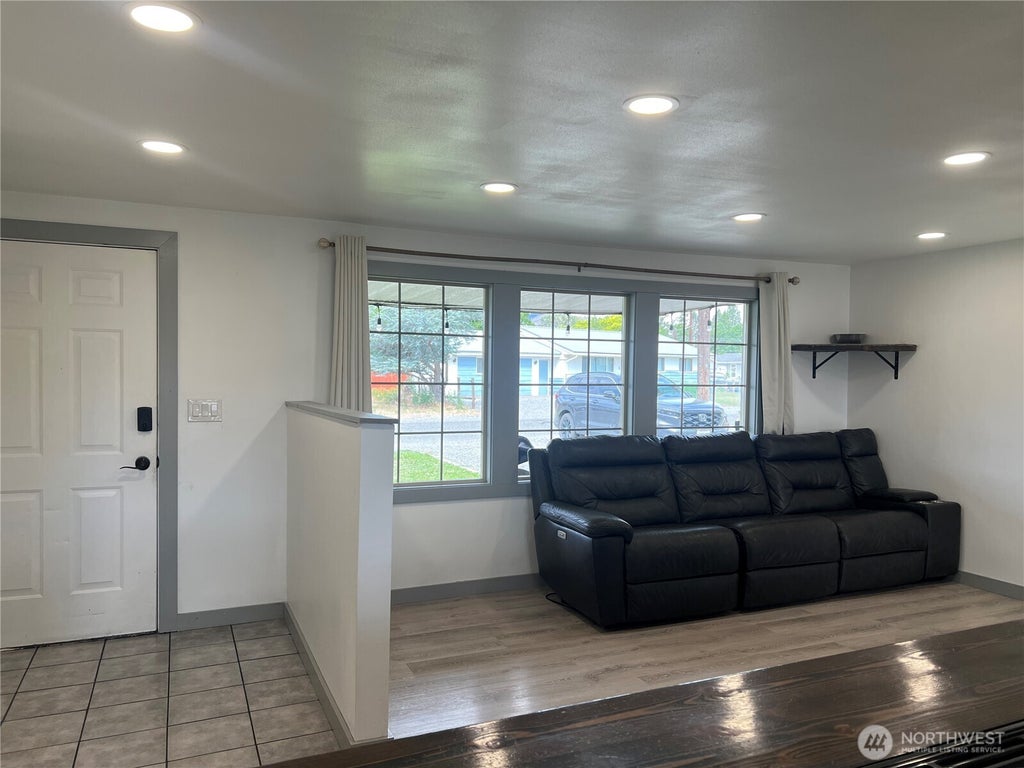 Photo of 612 Skyview Drive, Omak, WA 98841 (MLS # 2547445)
