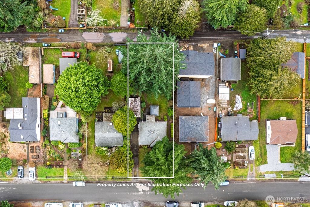 Photo of 9717 Evanston Avenue N, Seattle, WA 98103 (MLS # 2468228)