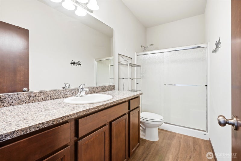 1904 W Sunnyview Lane