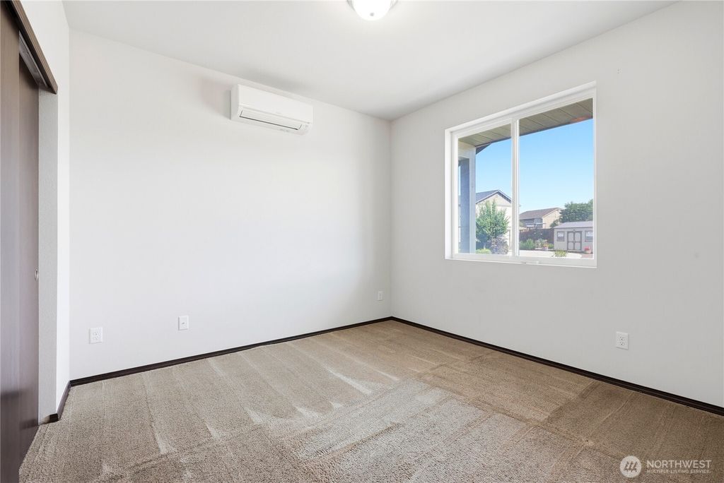 Photo of 1904 W Sunnyview Lane, Ellensburg, WA 98926 (MLS # 2546323)