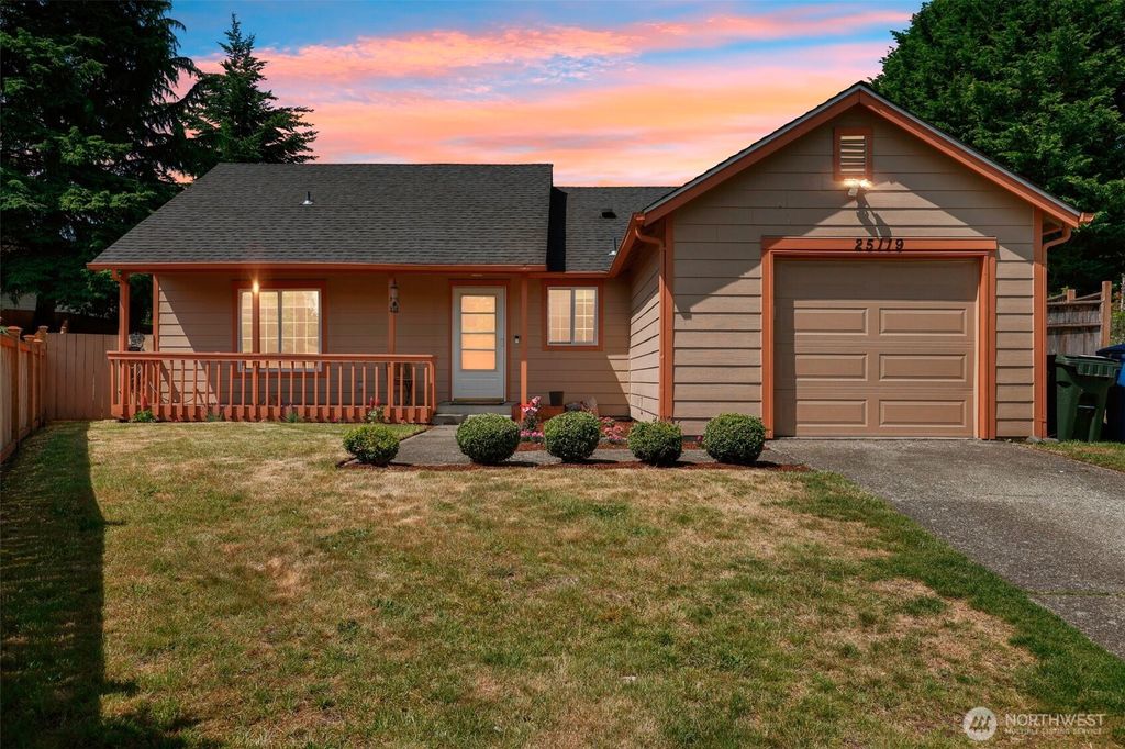 Photo of 25119 117 Court SE, Kent, WA 98030 (MLS # 2387378)