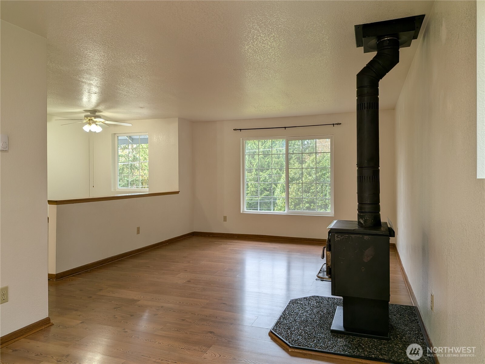 7537 NE Beachwood Avenue