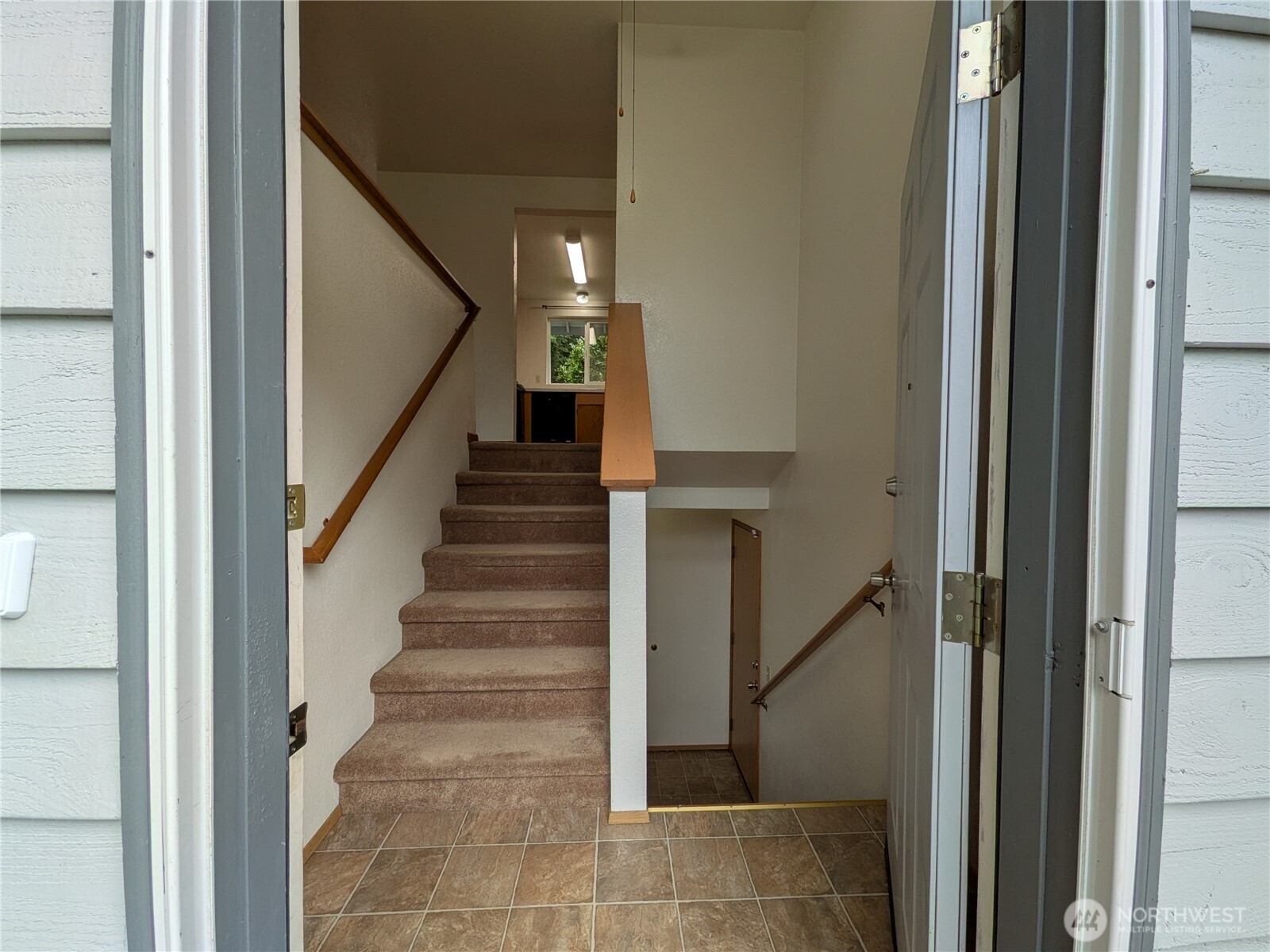 7537 NE Beachwood Avenue