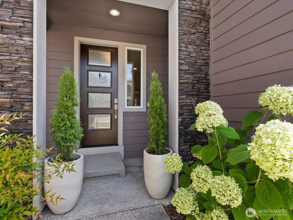 Photo of 18225 17th Avenue W, Lynnwood, WA 98037 (MLS # 2415980)