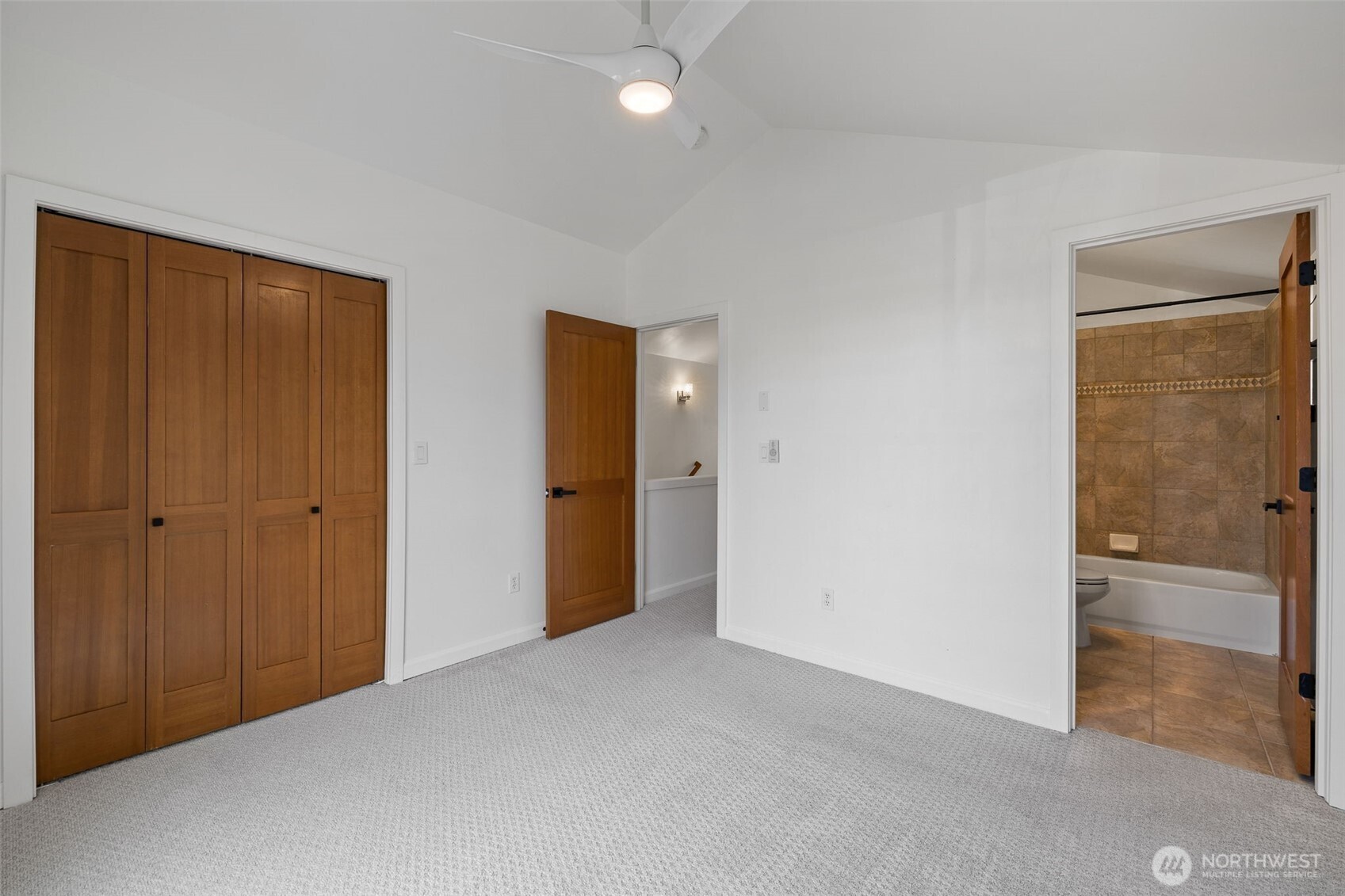 Seattle, Washington 98107, United States, 3 Bedrooms Bedrooms, ,3 BathroomsBathrooms,Residential,Pending,2338