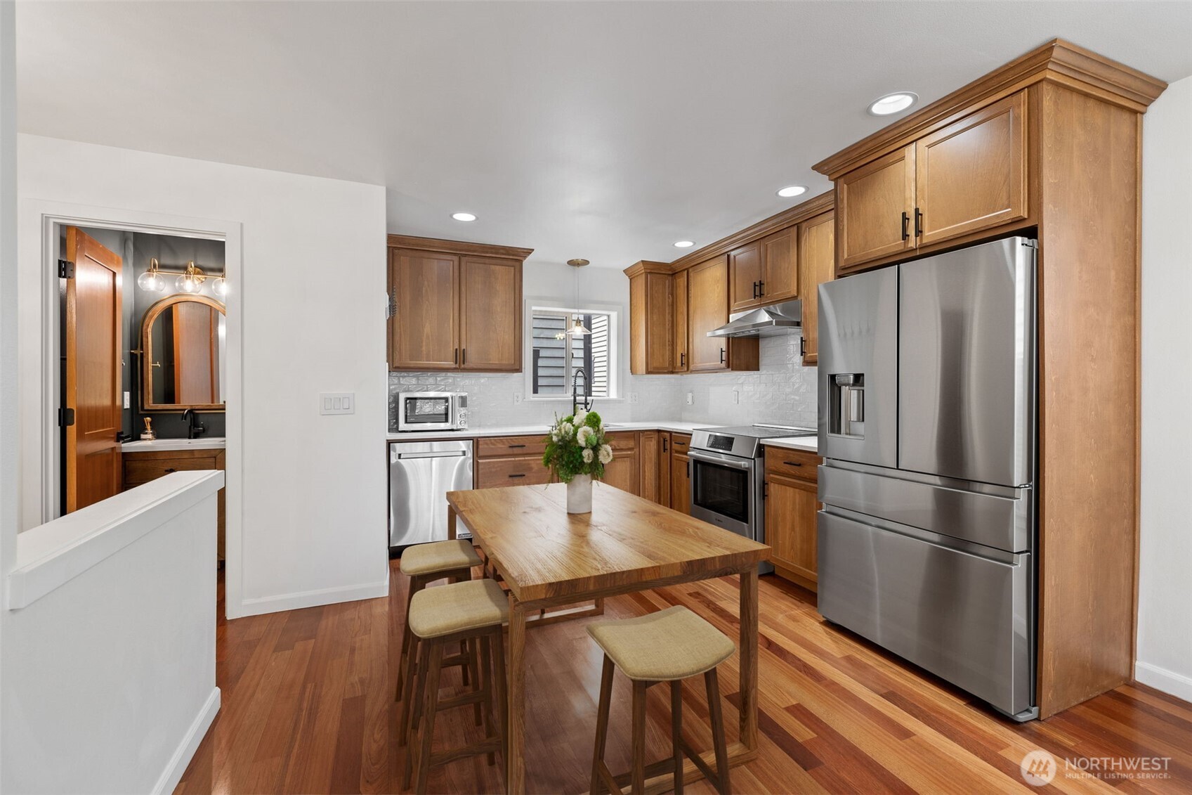 Seattle, Washington 98107, United States, 3 Bedrooms Bedrooms, ,3 BathroomsBathrooms,Residential,Pending,2338