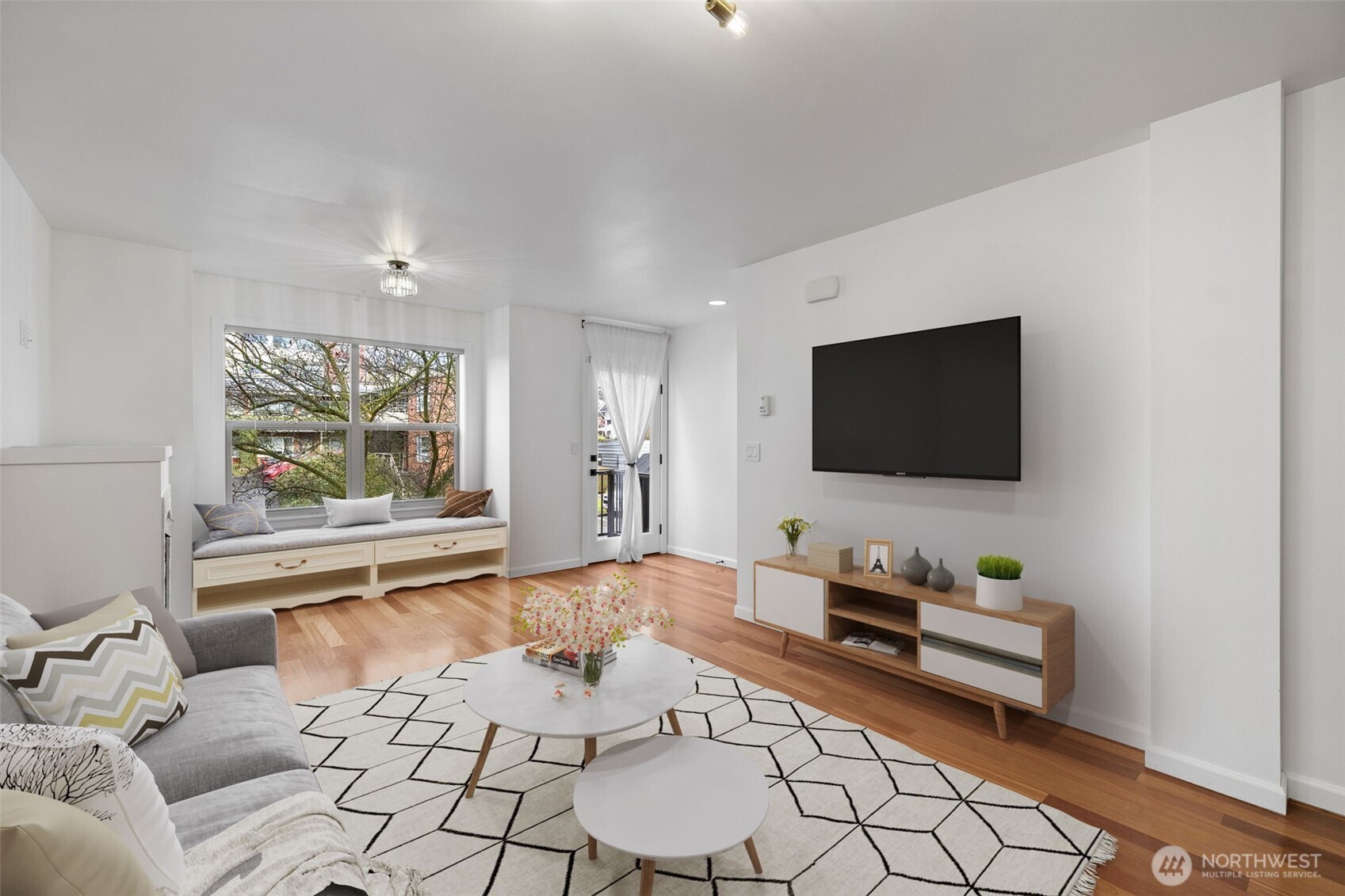 Seattle, Washington 98107, United States, 3 Bedrooms Bedrooms, ,3 BathroomsBathrooms,Residential,Pending,2338