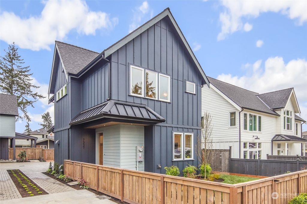 Photo of 7337 122nd Avenue NE, Kirkland, WA 98033 (MLS # 2210932)