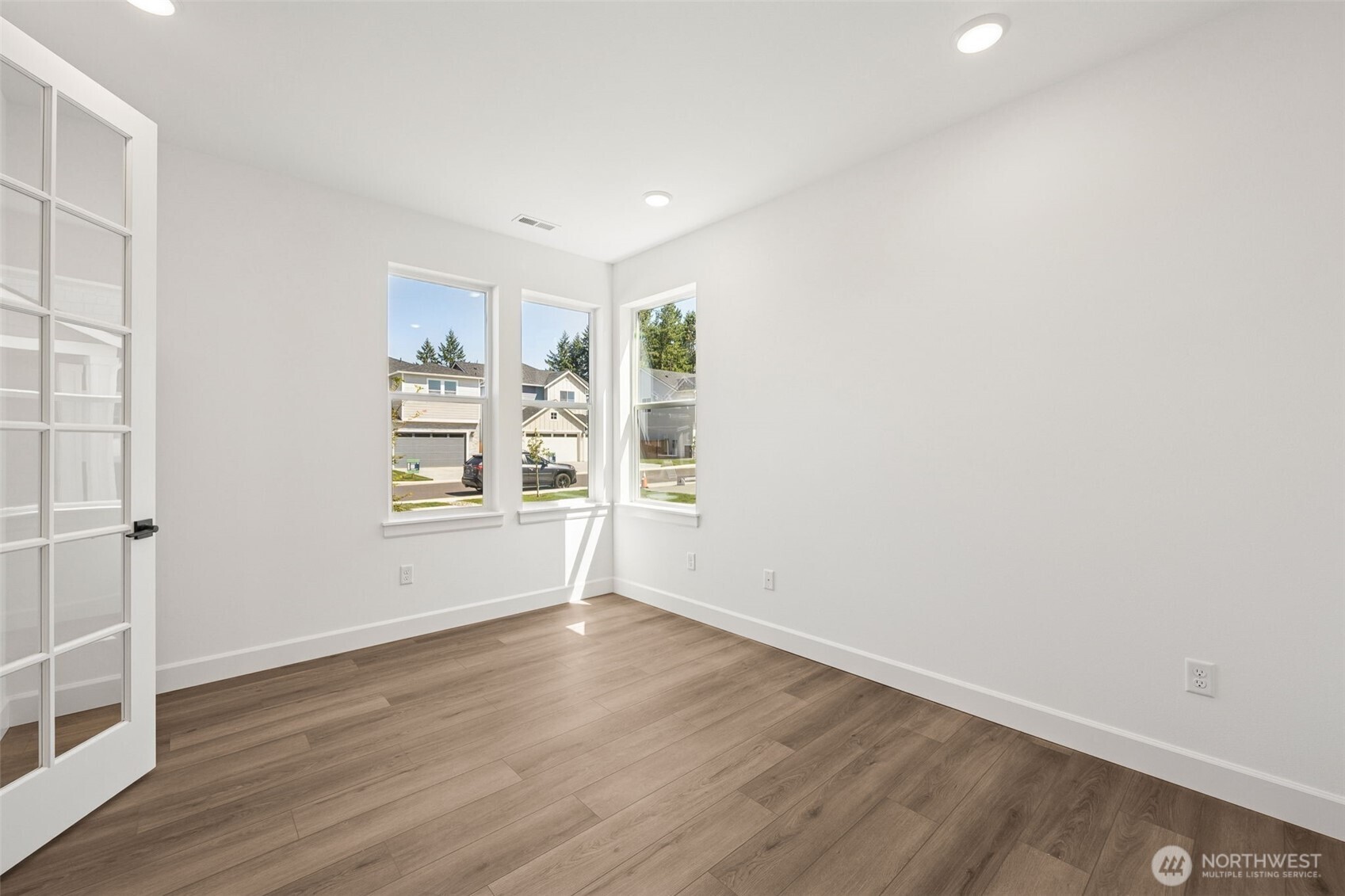 13902 180th Street E 21
