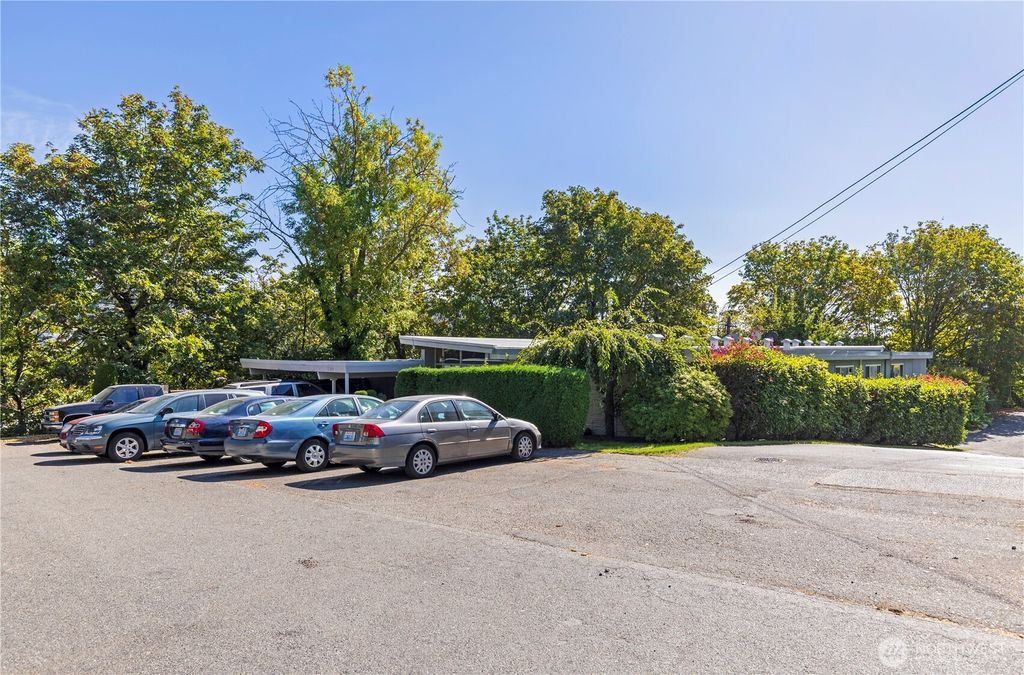 Photo of 2109 W Raye Street, Seattle, WA 98199 (MLS # 2484217)