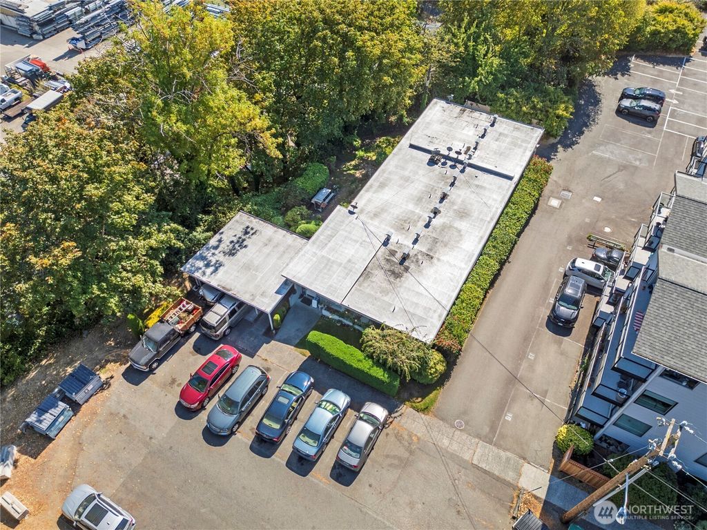 Photo of 2109 W Raye Street, Seattle, WA 98199 (MLS # 2484217)