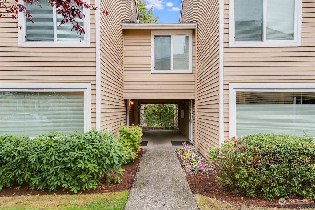Photo of 1200 S 237th Lane #1703, Des Moines, WA 98198 (MLS # 2155935)