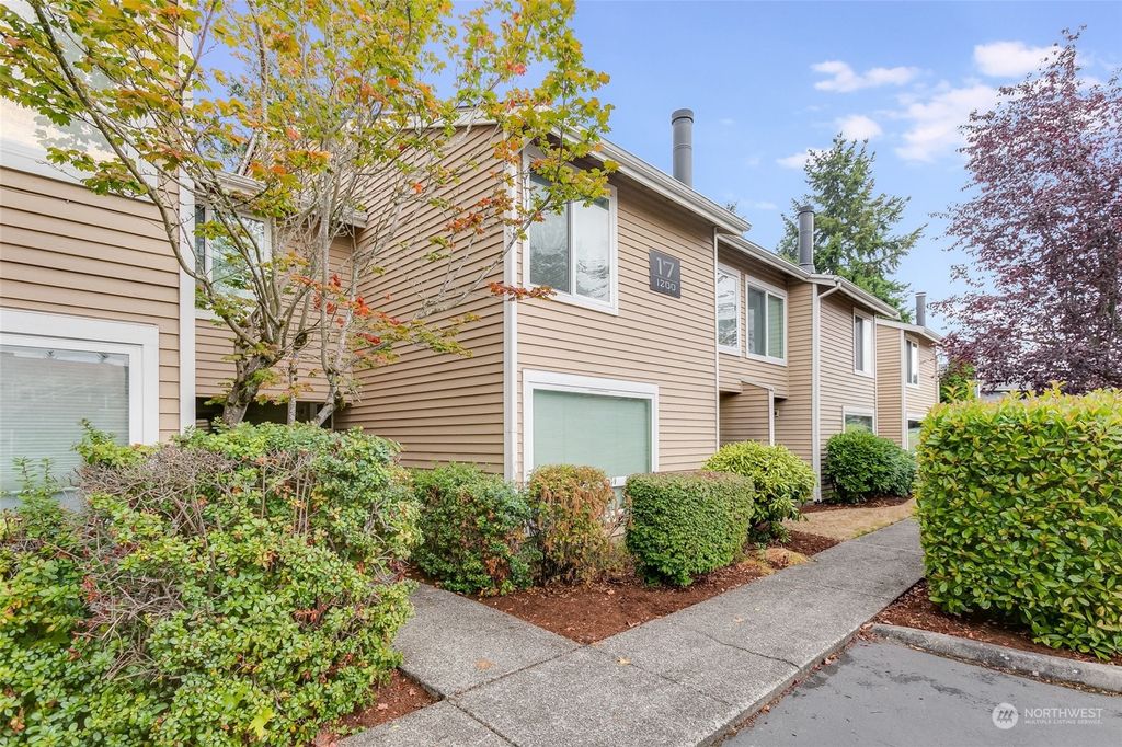 Photo of 1200 S 237th Lane #1703, Des Moines, WA 98198 (MLS # 2155935)