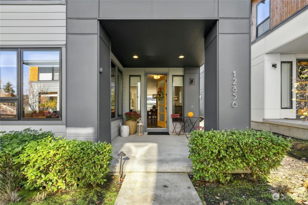 Photo of 12856 SE 75th Lane, Newcastle, WA 98056 (MLS # 2309211)