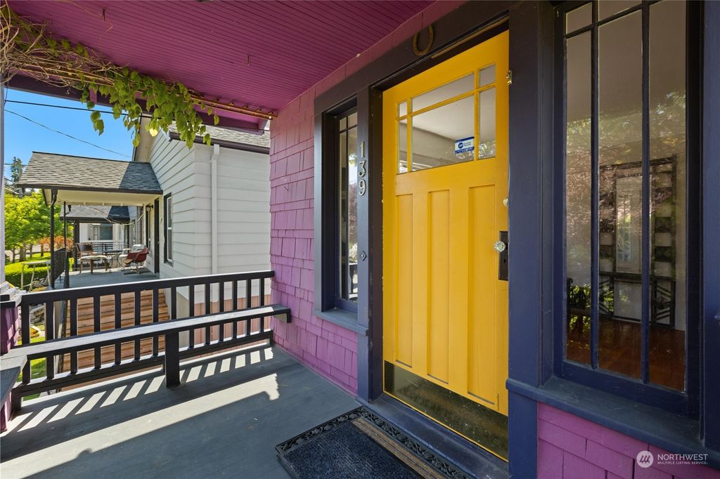 Photo of 139 29th Avenue E, Seattle, WA 98112 (MLS # 2068450)